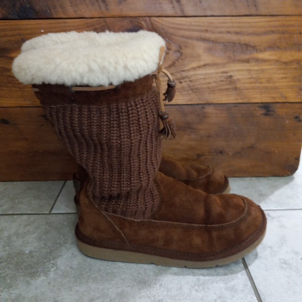 UGG Australia Women's Brown Crochet 5124 Leather Sheepskin Boots sz 7